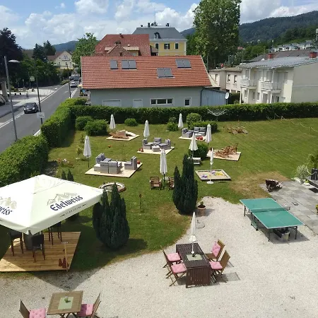 Gaestehaus Residenz Lapeiner Penzion Pörtschach am Wörthersee