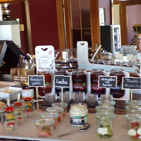 Gaestehaus Residenz Lapeiner Penzion Pörtschach am Wörthersee